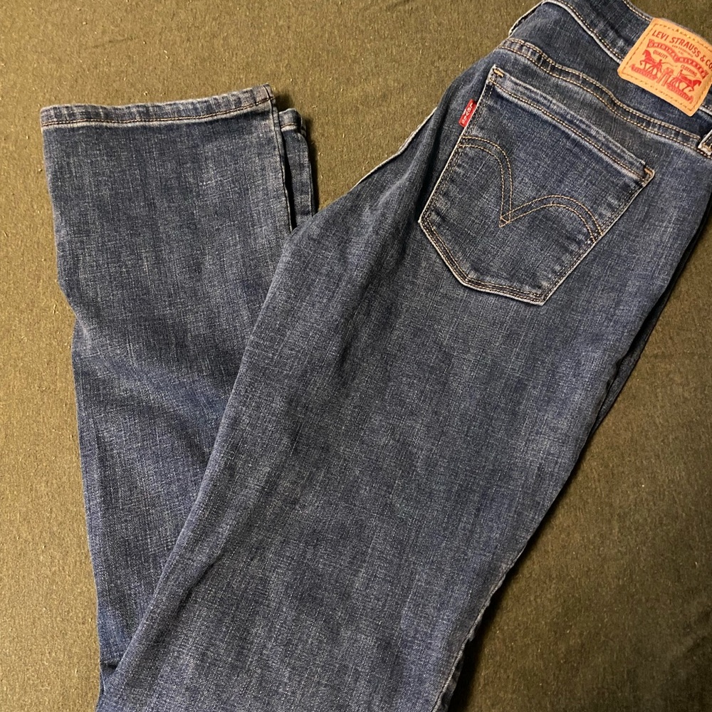 505 straight leg Levi jeans size 28